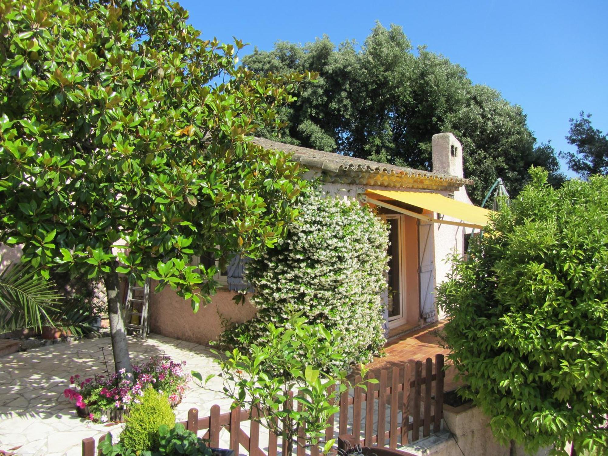 Studio Chez Charles Et Marie, Independant De La Maison, Acces Piscine, Tres Calme, Roquefort-les-Pins Eksteriør bilde